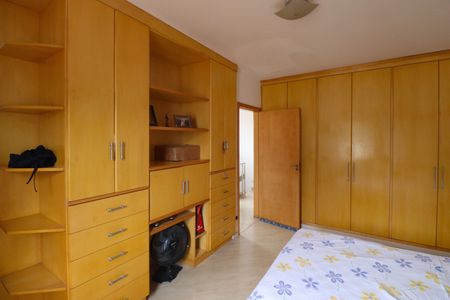 Casa à venda com 170m², 3 quartos e 2 vagas Casa à venda com 170m², 3 quartos e 2 vagasSuíte