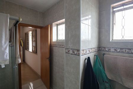 Casa à venda com 170m², 3 quartos e 2 vagas Casa à venda com 170m², 3 quartos e 2 vagasBanheiro da Suíte
