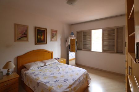 Casa à venda com 170m², 3 quartos e 2 vagas Casa à venda com 170m², 3 quartos e 2 vagasSuíte