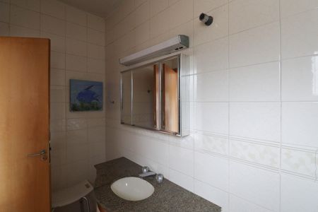 Casa à venda com 170m², 3 quartos e 2 vagas Casa à venda com 170m², 3 quartos e 2 vagasBanheiro 2