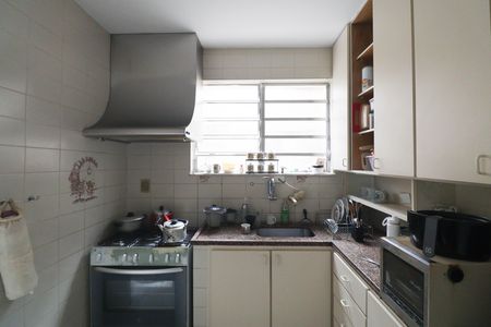 Casa à venda com 170m², 3 quartos e 2 vagas Casa à venda com 170m², 3 quartos e 2 vagasCozinha