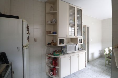 Casa à venda com 170m², 3 quartos e 2 vagas Casa à venda com 170m², 3 quartos e 2 vagasCozinha