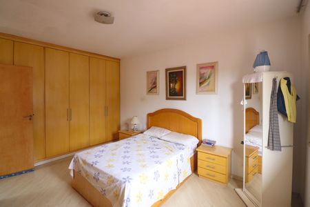 Casa à venda com 170m², 3 quartos e 2 vagas Casa à venda com 170m², 3 quartos e 2 vagasSuíte