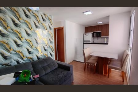 Sala  de apartamento para alugar com 2 quartos, 42m² em Parque Santa Rosa, Suzano