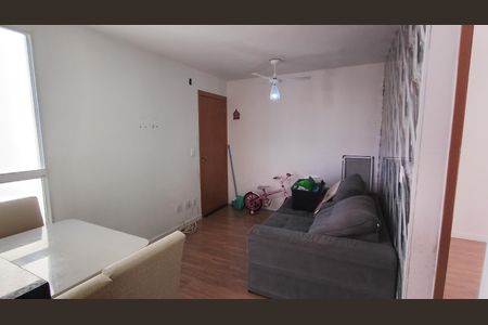 Sala de apartamento para alugar com 2 quartos, 42m² em Parque Santa Rosa, Suzano