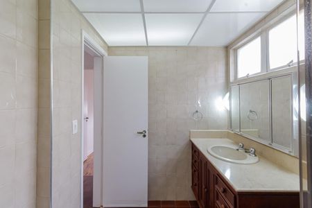 Apartamento à venda com 122m², 3 quartos e 2 vagas Apartamento à venda com 122m², 3 quartos e 2 vagasBanheiro