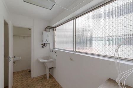 Apartamento à venda com 122m², 3 quartos e 2 vagas Apartamento à venda com 122m², 3 quartos e 2 vagasÁrea de Serviço