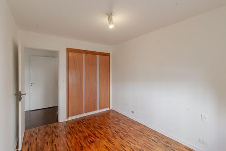 Apartamento à venda com 122m², 3 quartos e 2 vagas Apartamento à venda com 122m², 3 quartos e 2 vagasQuarto 1
