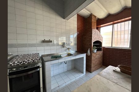 Apartamento à venda com 60m², 2 quartos e 1 vagaCozinha do salão de festa