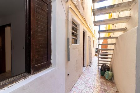 Casa para alugar com 60m², 2 quartos e 1 vagaÁrea de Serviço