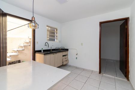 Casa para alugar com 60m², 2 quartos e 1 vagaCozinha