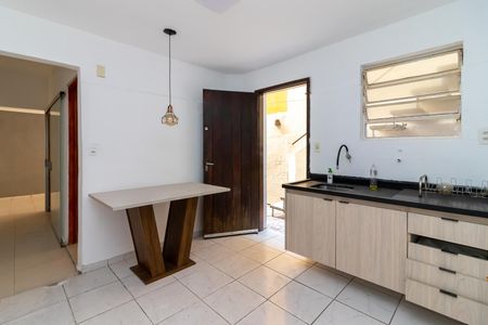 Casa para alugar com 60m², 2 quartos e 1 vagaCozinha