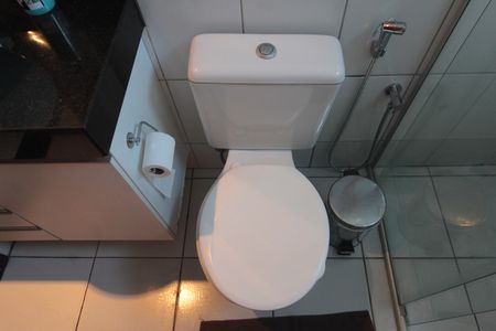 Apartamento à venda com 77m², 2 quartos e 2 vagasBanheiro Social