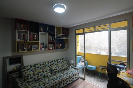 Apartamento à venda com 77m², 2 quartos e 2 vagasQuarto
