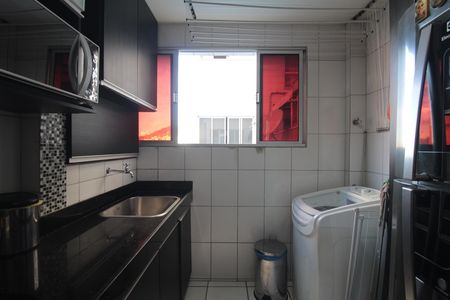 Apartamento à venda com 77m², 2 quartos e 2 vagasCozinha e Área de Serviço