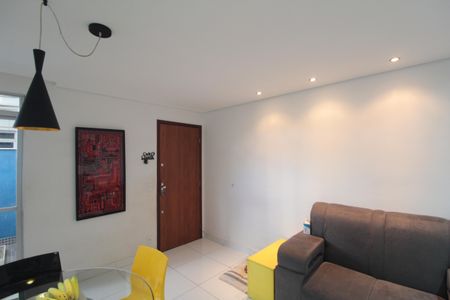 Apartamento à venda com 77m², 2 quartos e 2 vagasSala