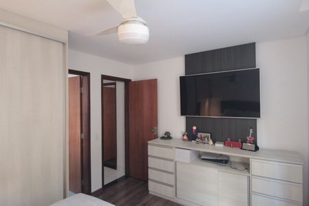 Apartamento à venda com 77m², 2 quartos e 2 vagasSuite