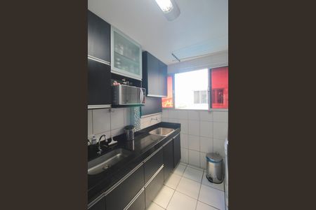 Apartamento à venda com 77m², 2 quartos e 2 vagasCozinha e Área de Serviço