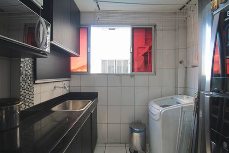 Apartamento à venda com 77m², 2 quartos e 2 vagasCozinha e Área de Serviço