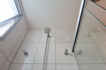 Apartamento à venda com 77m², 2 quartos e 2 vagasBanheiro da Suite