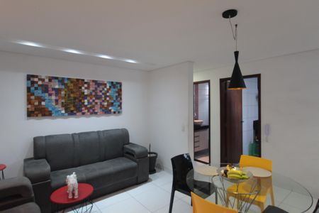Sala de apartamento à venda com 2 quartos, 77m² em Castelo, Belo Horizonte