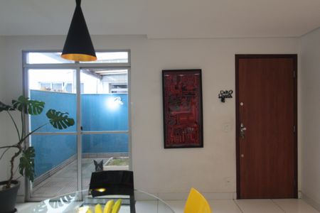 Sala de apartamento à venda com 2 quartos, 77m² em Castelo, Belo Horizonte