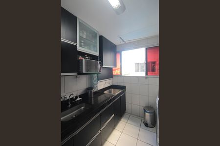 Apartamento à venda com 77m², 2 quartos e 2 vagasCozinha e Área de Serviço