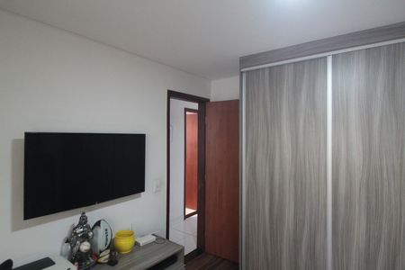 Apartamento à venda com 77m², 2 quartos e 2 vagasQuarto