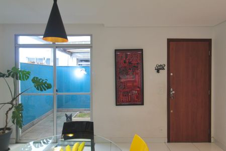 Sala de apartamento à venda com 2 quartos, 77m² em Castelo, Belo Horizonte