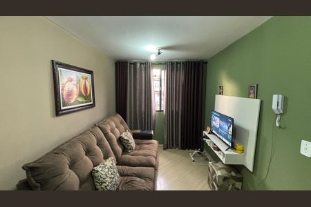 Sala de apartamento para alugar com 2 quartos, 43m² em Jardim Alzira Franco, Santo André