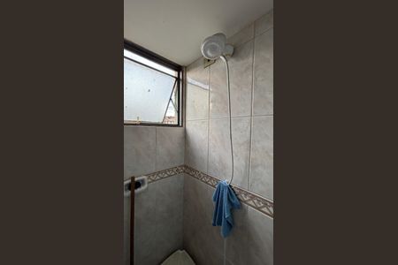 Banheiro de apartamento para alugar com 2 quartos, 43m² em Jardim Alzira Franco, Santo André