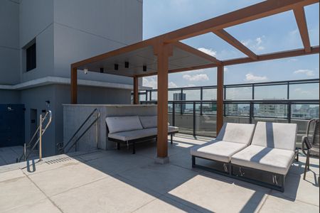 Studio para alugar com 29m², 1 quarto e sem vaga Studio para alugar com 29m², 1 quarto e sem vagaÁrea comum - Bar da Piscina