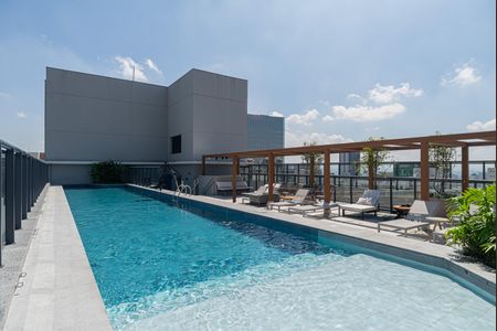 Studio para alugar com 29m², 1 quarto e sem vaga Studio para alugar com 29m², 1 quarto e sem vagaÁrea comum - Piscina