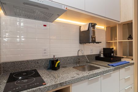 Cozinha de kitnet/studio para alugar com 1 quarto, 29m² em Consolação, São Paulo