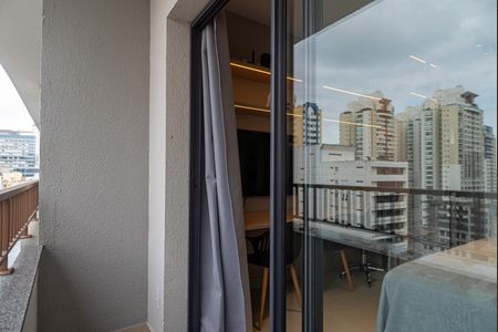 Studio para alugar com 29m², 1 quarto e sem vaga Studio para alugar com 29m², 1 quarto e sem vagaVaranda do Quarto
