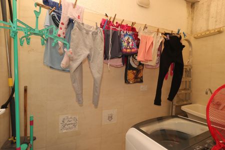 Casa à venda com 55m², 3 quartos e 2 vagasÁrea de Serviço