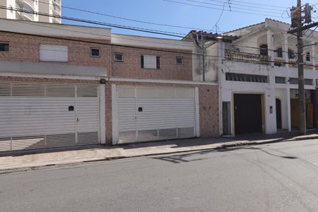 Casa à venda com 55m², 3 quartos e 2 vagasFachada