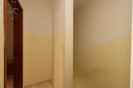Casa à venda com 55m², 3 quartos e 2 vagasCorredor