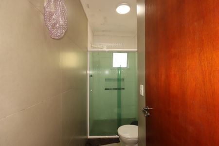 Casa à venda com 55m², 3 quartos e 2 vagasBanheiro Social