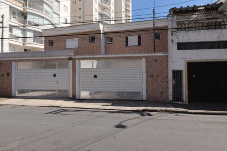 Casa à venda com 55m², 3 quartos e 2 vagasFachada