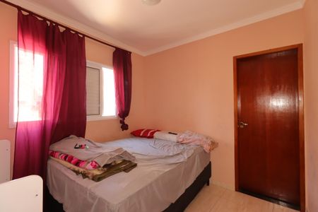 Casa à venda com 55m², 3 quartos e 2 vagasSuíte