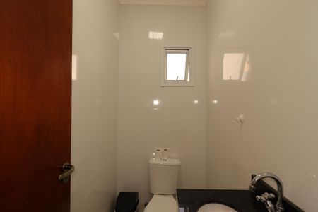 Casa à venda com 55m², 3 quartos e 2 vagasLavabo