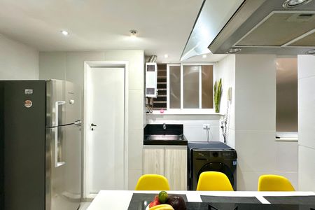 Apartamento para alugar com 104m², 2 quartos e 1 vaga