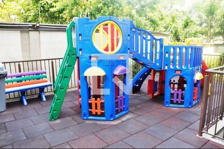 Apartamento à venda com 44m², 2 quartos e 1 vaga Apartamento à venda com 44m², 2 quartos e 1 vagaÁrea comum - Playground