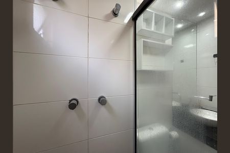 Apartamento à venda com 44m², 2 quartos e 1 vaga Apartamento à venda com 44m², 2 quartos e 1 vagaBanheiro