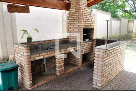 Apartamento à venda com 44m², 2 quartos e 1 vaga Apartamento à venda com 44m², 2 quartos e 1 vagaÁrea comum - Churrasqueira