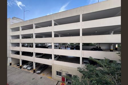 Apartamento à venda com 44m², 2 quartos e 1 vaga Apartamento à venda com 44m², 2 quartos e 1 vagaVista da Área de Serviço