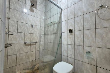 Casa para alugar com 78m², 3 quartos e 2 vagasBanheiro
