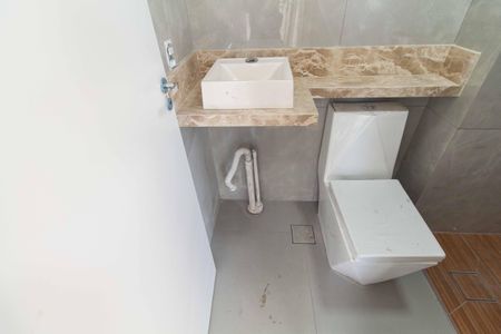 Apartamento para alugar com 37m², 2 quartos e sem vaga Apartamento para alugar com 37m², 2 quartos e sem vagaBanheiro