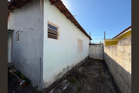 Casa para alugar com 75m², 2 quartos e 1 vagaQuintal